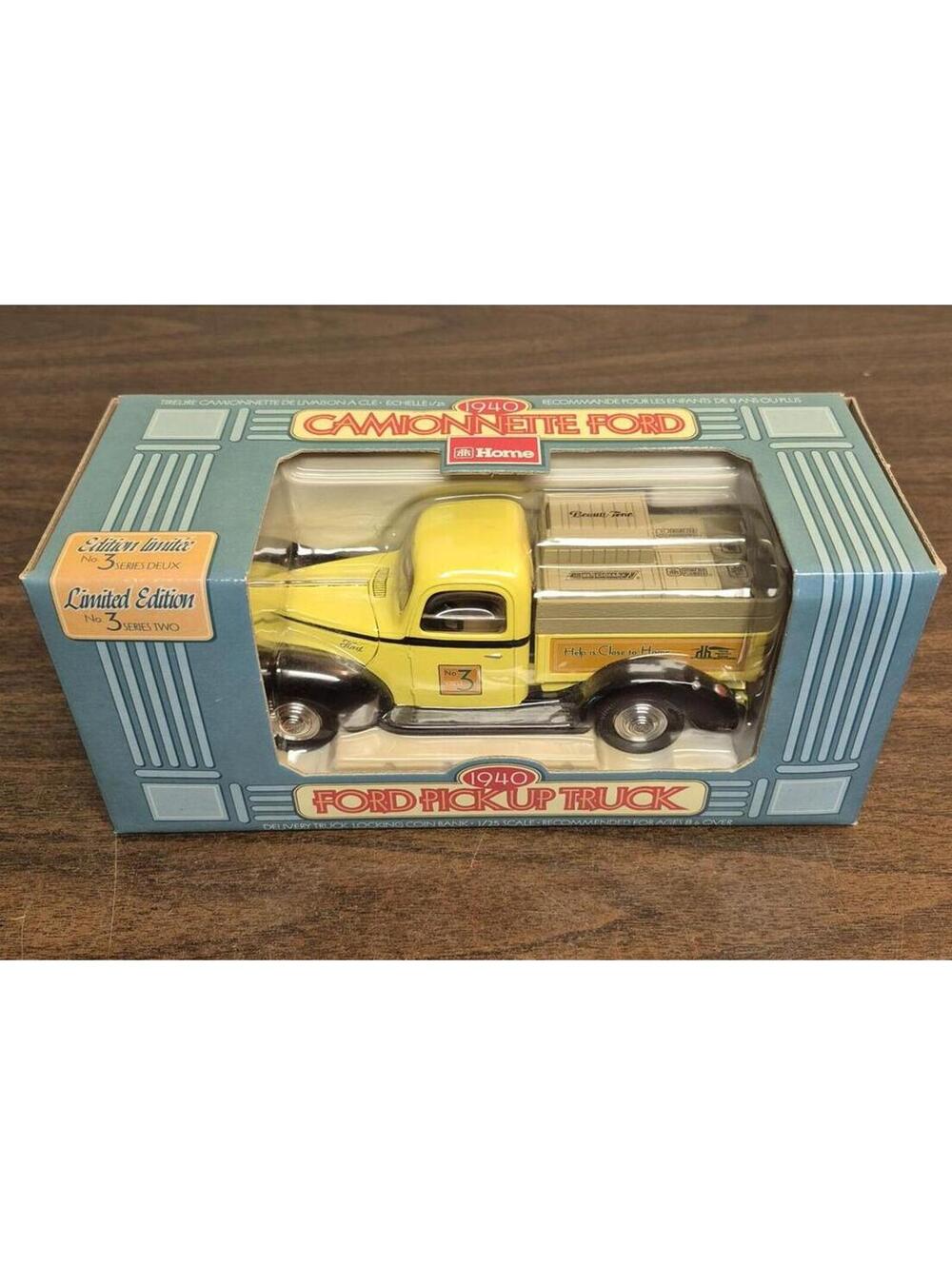 1940 Ford Pickup Truck Delivery Truck Locking Coin Bank 1/25 Scale